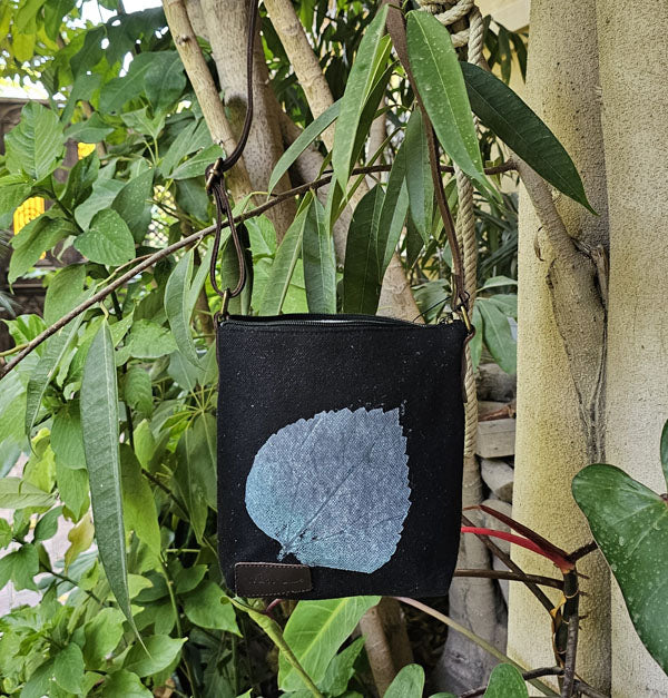 Botanica Cross Bag - Canvas – view 3