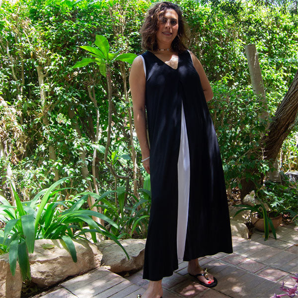 Breeze V-Neck Viscose Dress (Black&White) – view 3