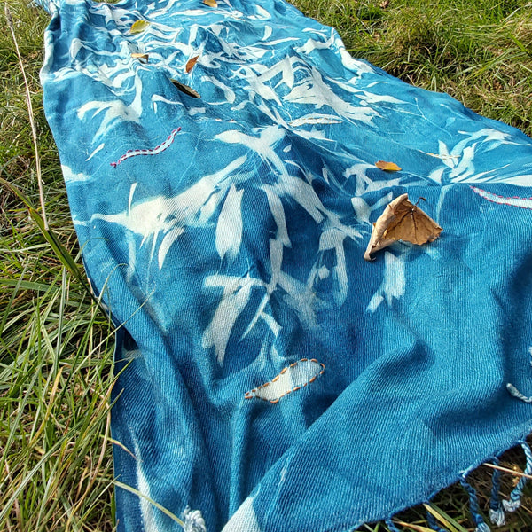 Gaeden Shawl Cyano Print – view 6