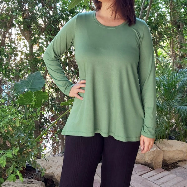 BE16A Round-Neck A-shape Basic Top