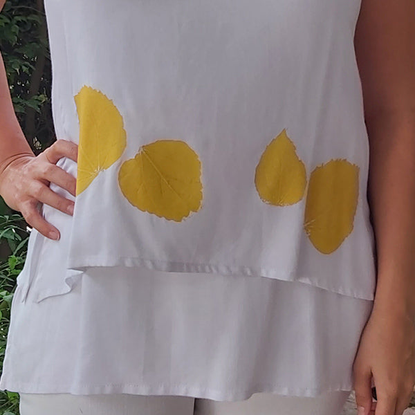 N18/22 Two-Layer Sleeveless Round-Neck Top-Yellow Hibiscus – view 2